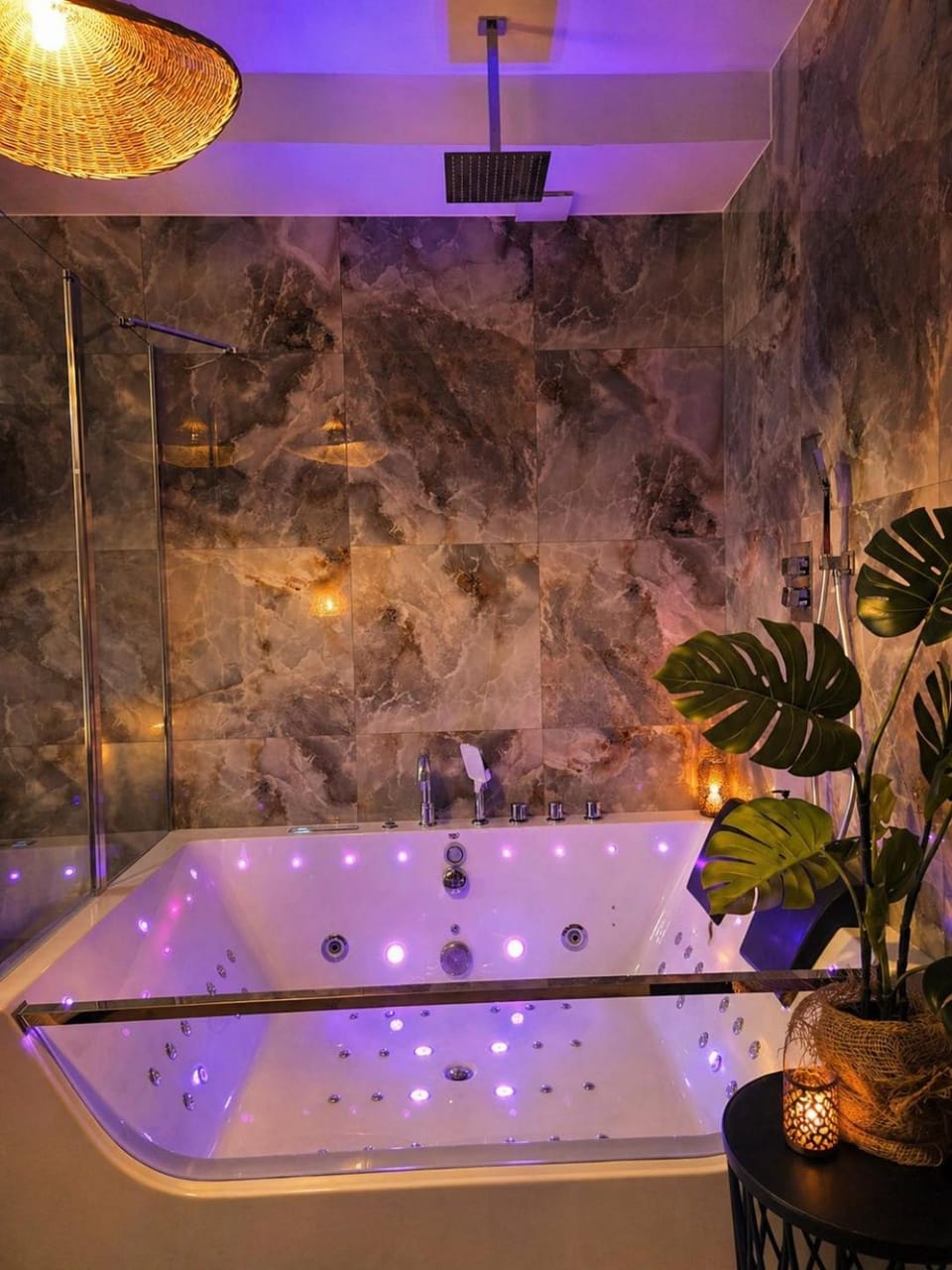 Hot Tub, Bath