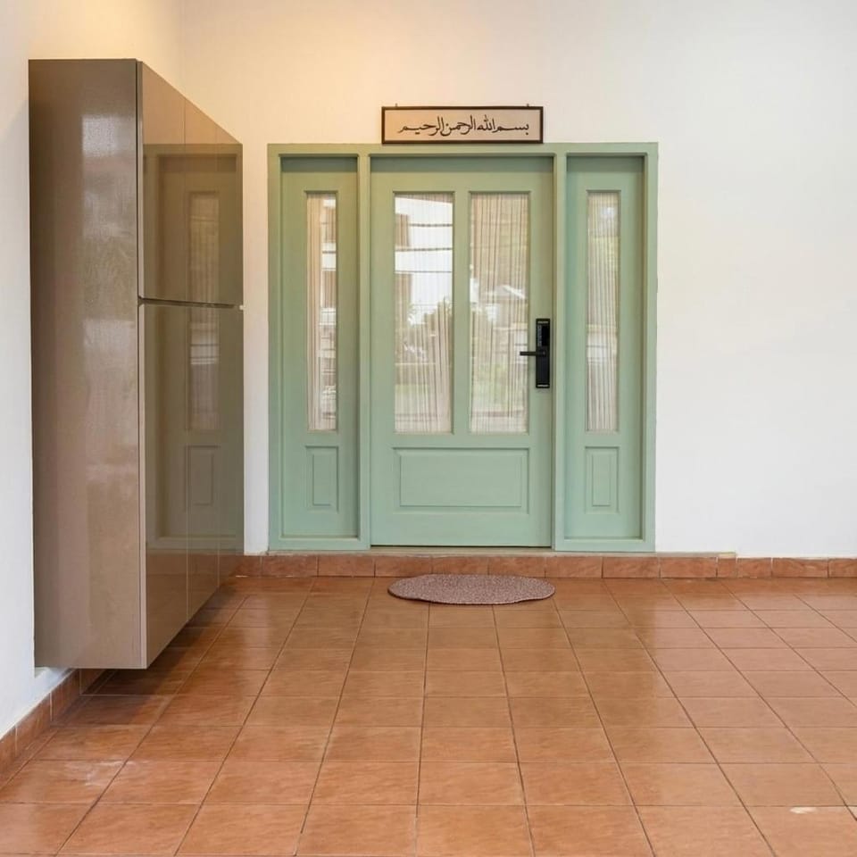 Casa Melati Homestay Johor Bharu CIQ 3BR 8Pax House in Johor Bahru