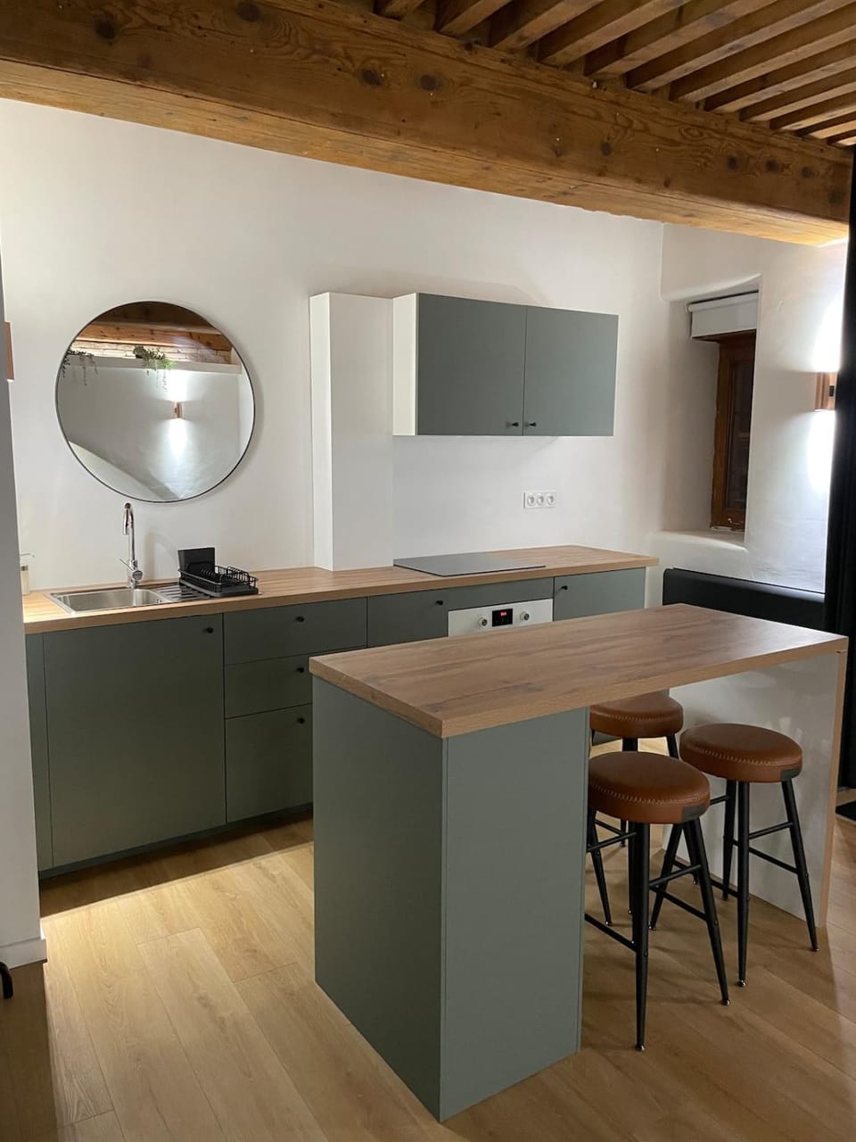 Love Room standing-Cœur de Lyon Apartment in Lyon