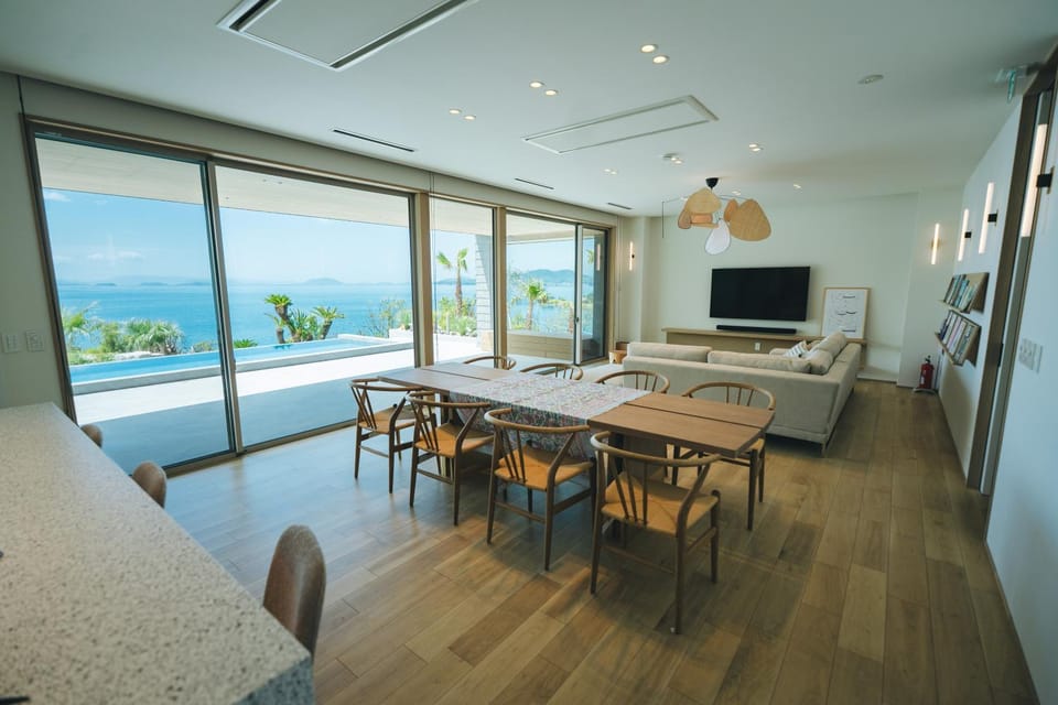 Living room, Dining area, Sea view