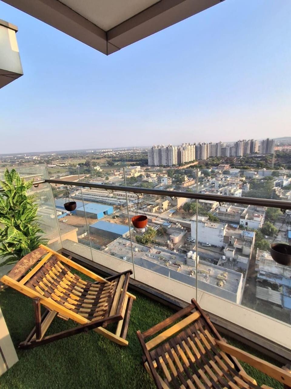 Nature Escape Jacuzzi Apartment Apartment in Gurugram