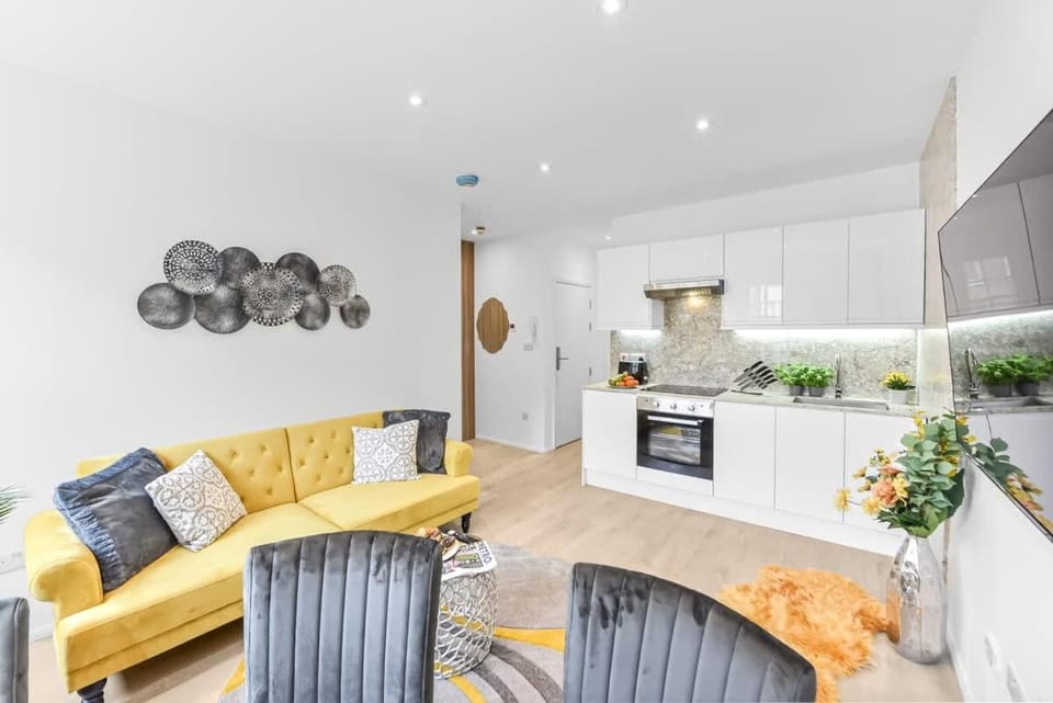 Lux 2 Bed On Edgware Road Apartment in City of Westminster