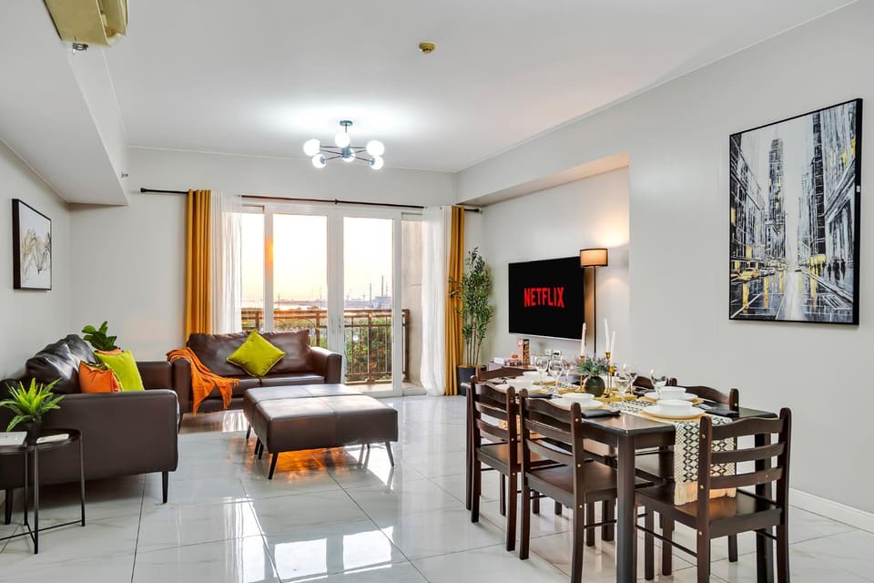 TV and multimedia, Living room, Dining area, Evening entertainment
