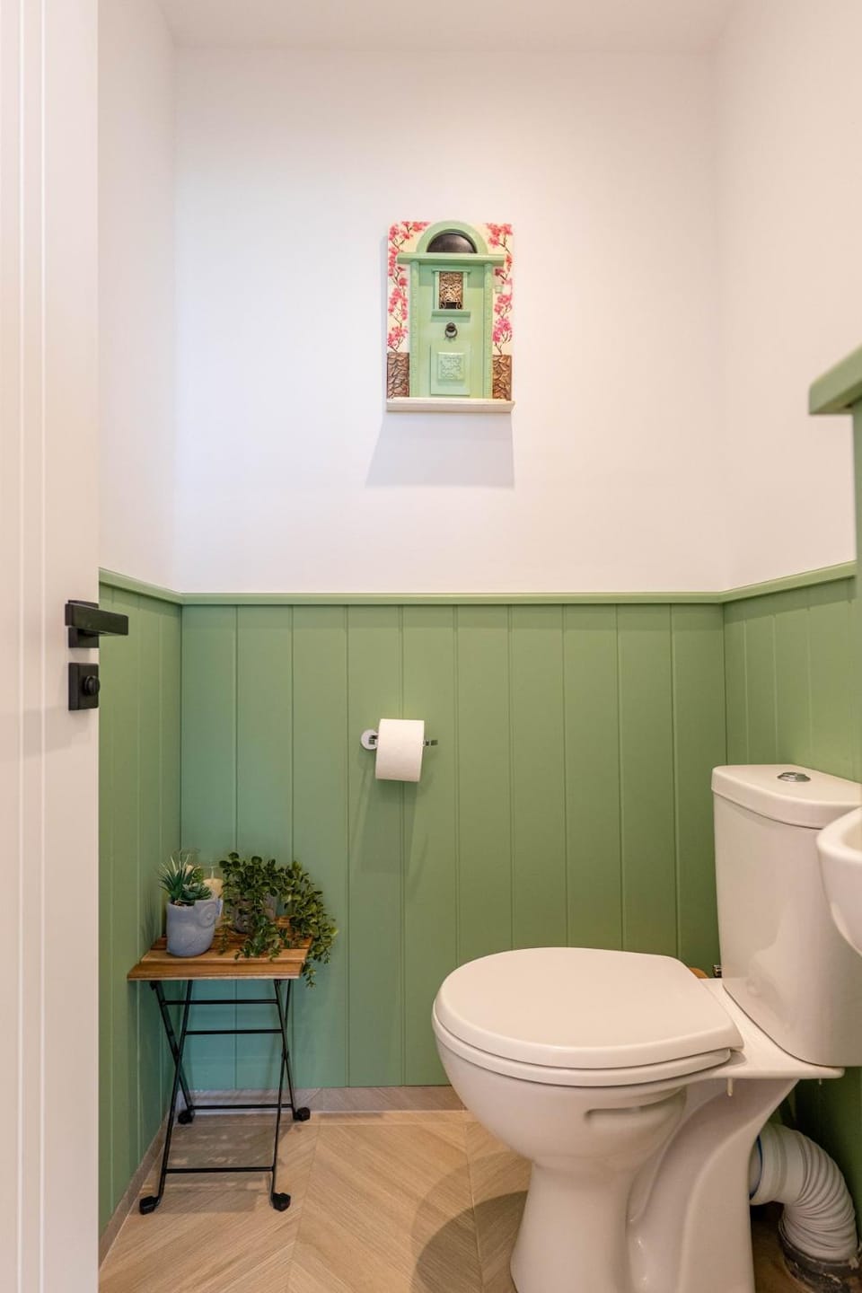 Toilet, Property building, Bathroom