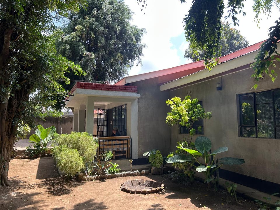 Napuru Guest House Bed and Breakfast in Arusha