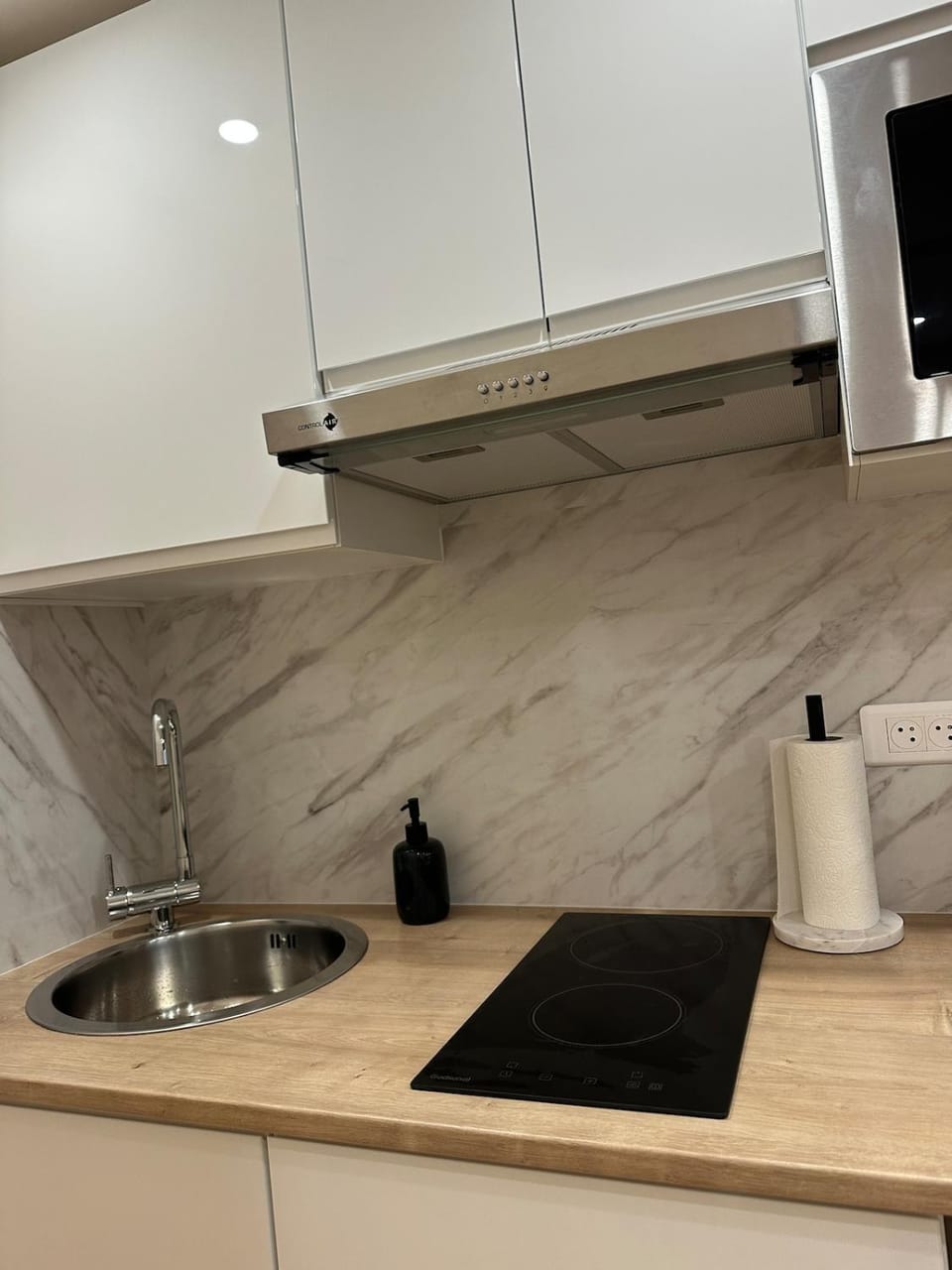Kitchen or kitchenette, stove