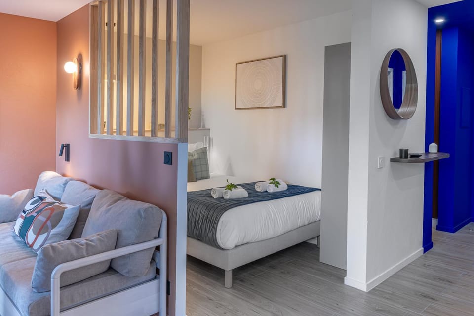 Living room, Bedroom
