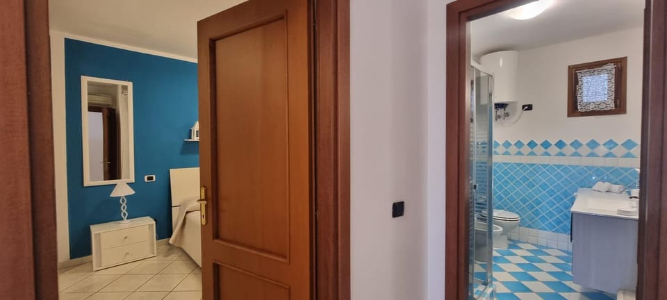 Bathroom, Bedroom
