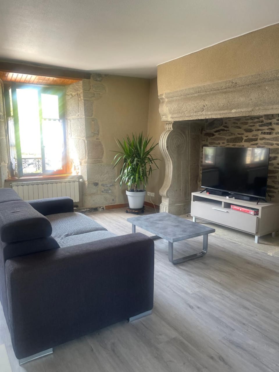 Communal lounge/ TV room