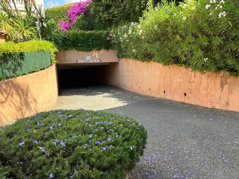 Elégant 2 pièces calme, sécurisé près centre-ville Apartment in Cannes