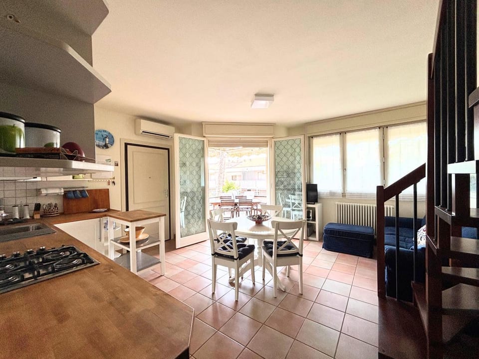 CV022 - Cervia, trilocale con patio, terrazzo e mansarda Apartment in Cervia