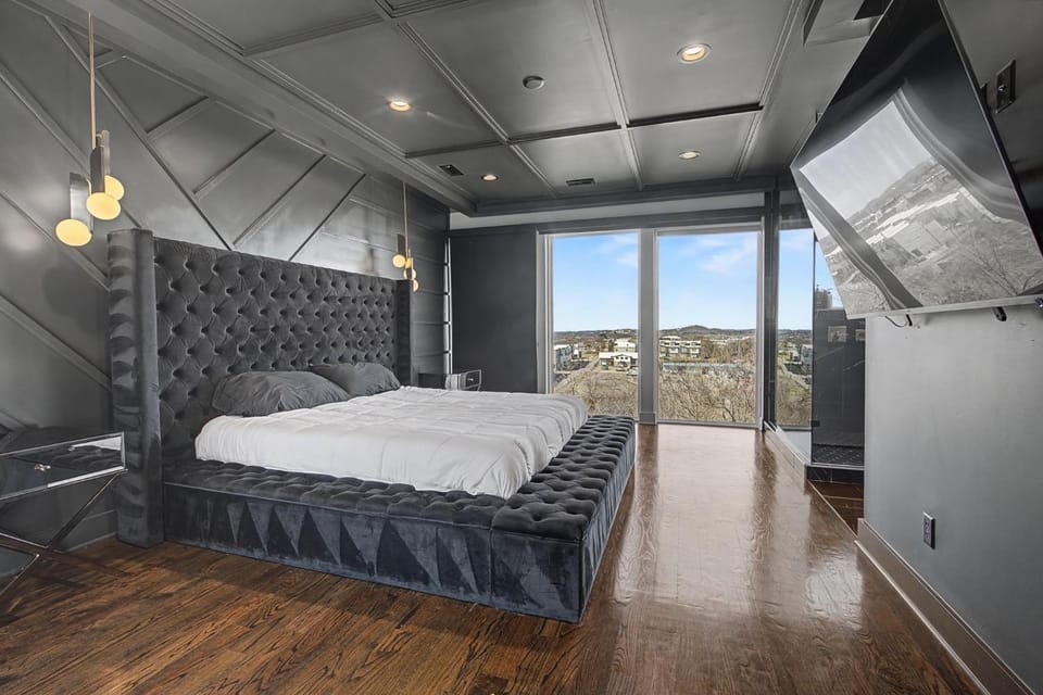 View (from property/room), View (from property/room), Bedroom