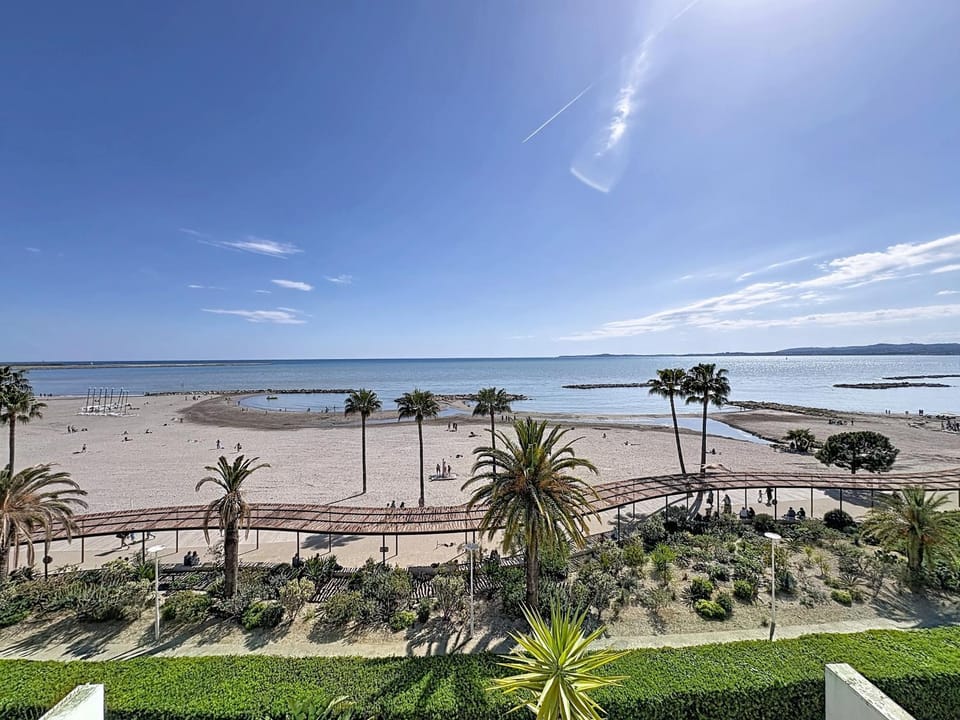Patio, Patio, Balcony/Terrace, Balcony/Terrace, Garden view, Garden view, Sea view, Sea view, Sunrise, Sunset