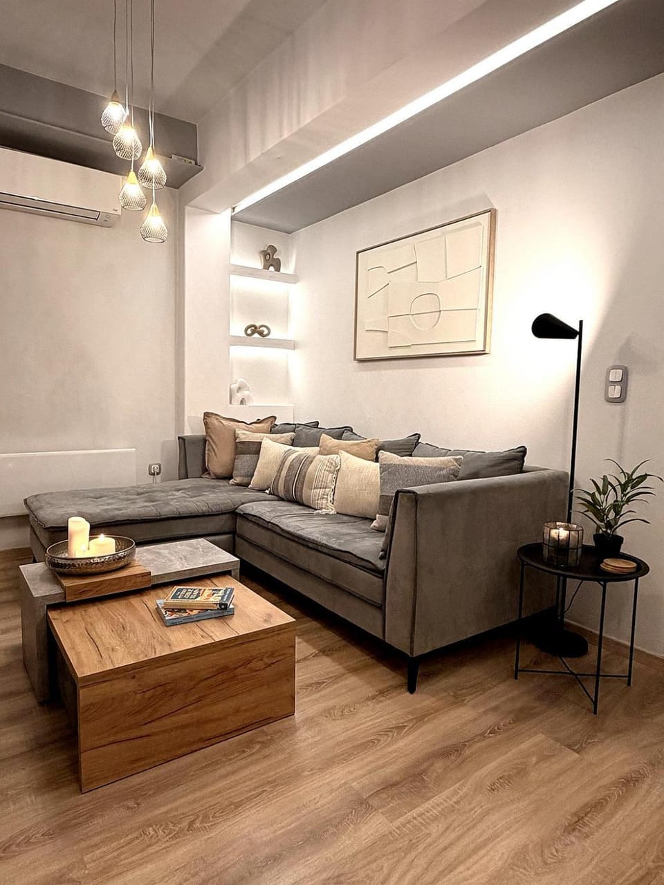Living room, Seating area