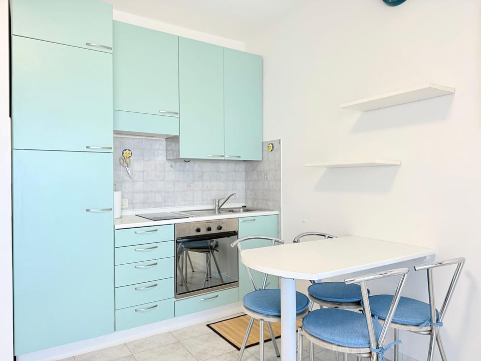 SE258 - Senigallia, luminoso bilocale fronte mare con terrazza Apartment in Senigallia