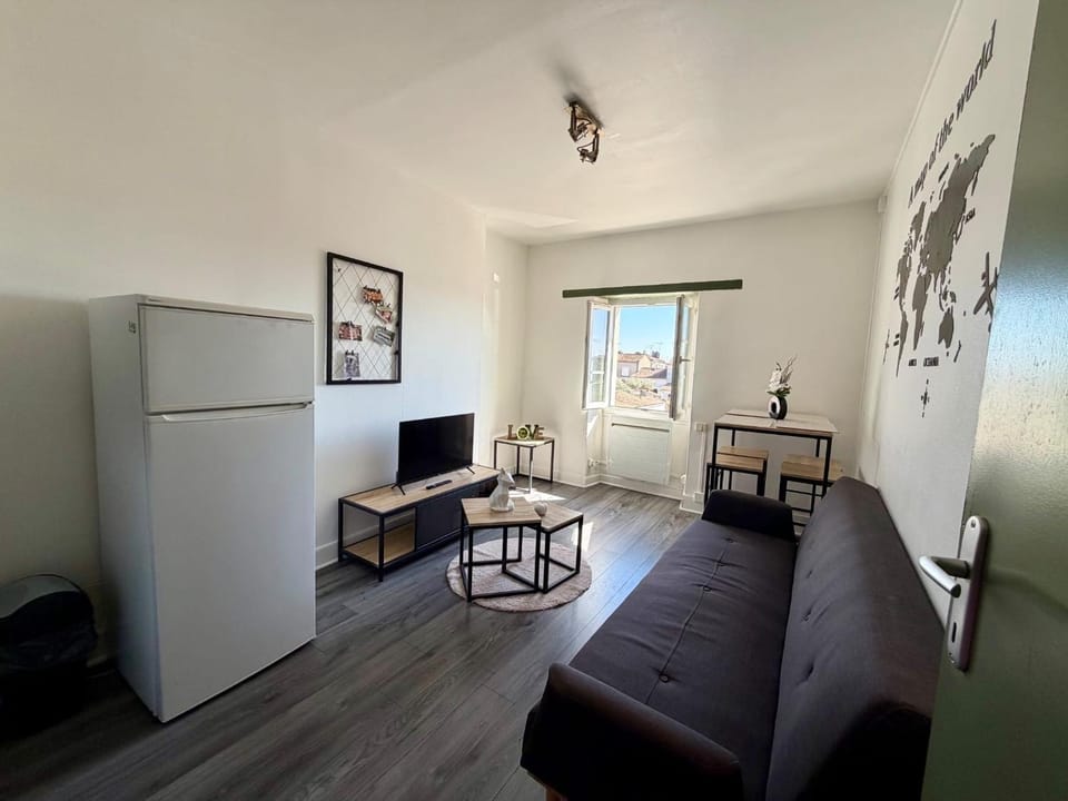 Appartement VAIS Apartment in Cognac
