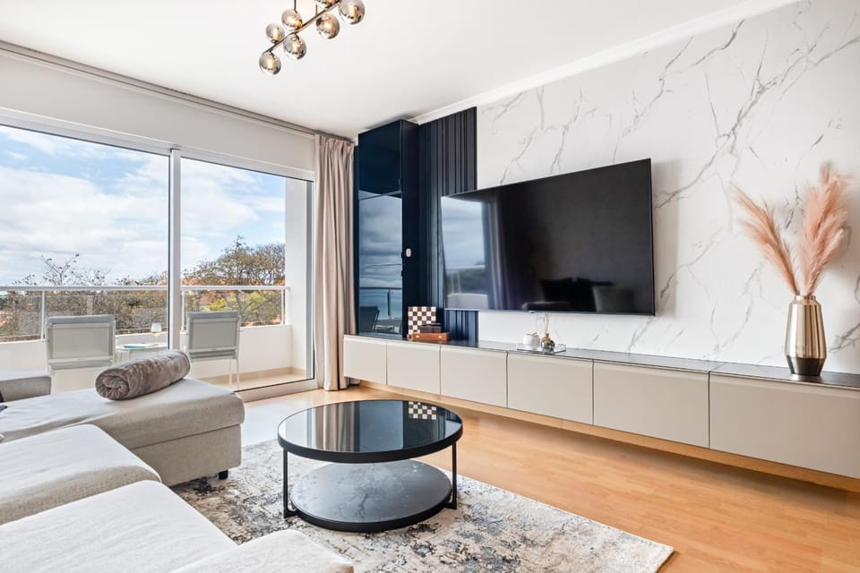 Communal lounge/ TV room, Living room