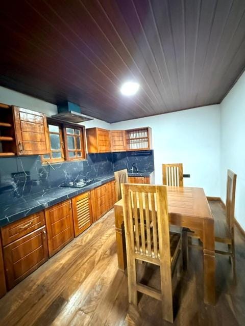 Leopard's Villa & hostel Hostel in Nuwara Eliya