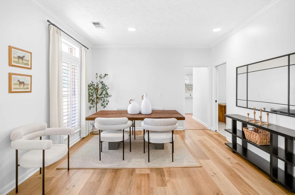Spacious 3-Bedroom Home in Montgomery House in Montgomery
