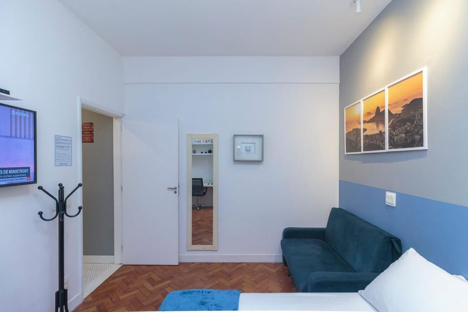 Photo of the whole room, Bedroom