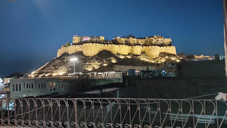 Nearby landmark, Balcony/Terrace, Landmark view