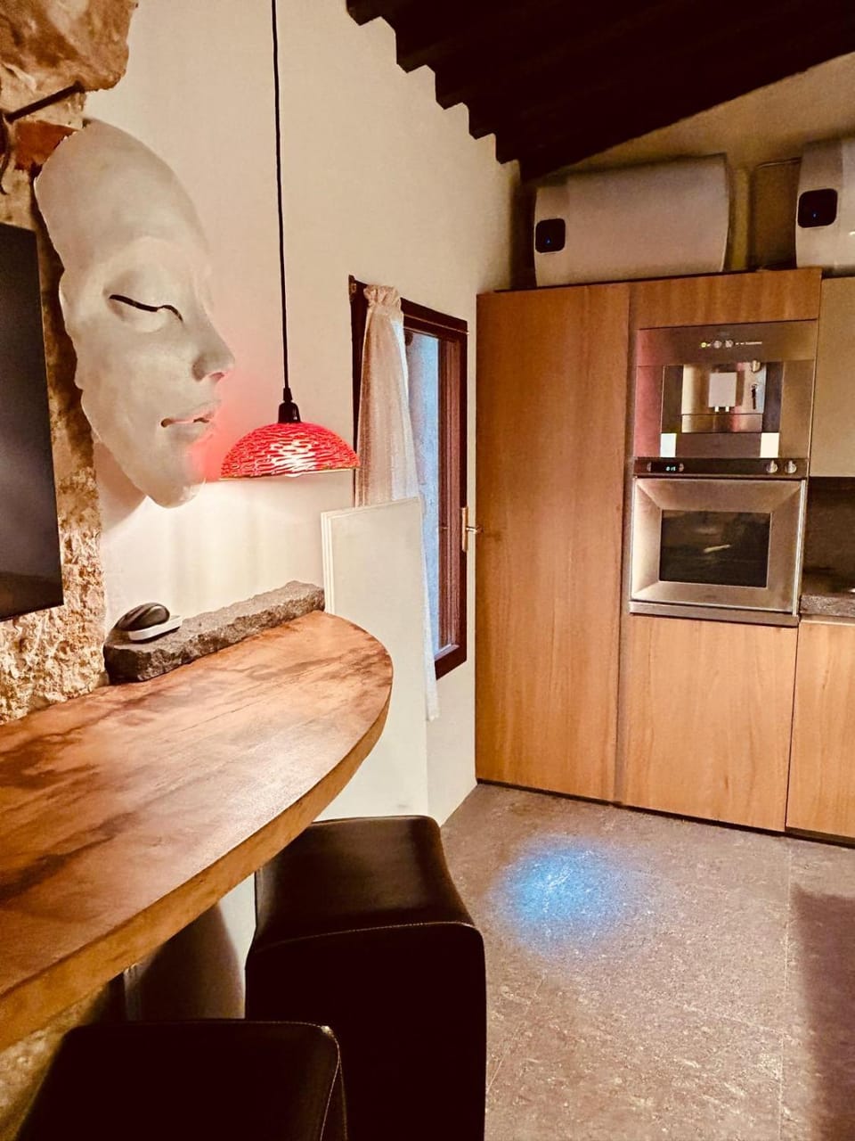 Kitchen or kitchenette, oven