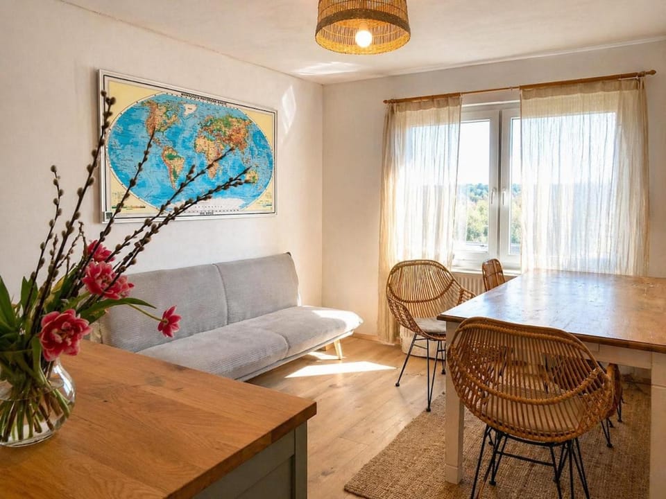 Living room, Photo of the whole room