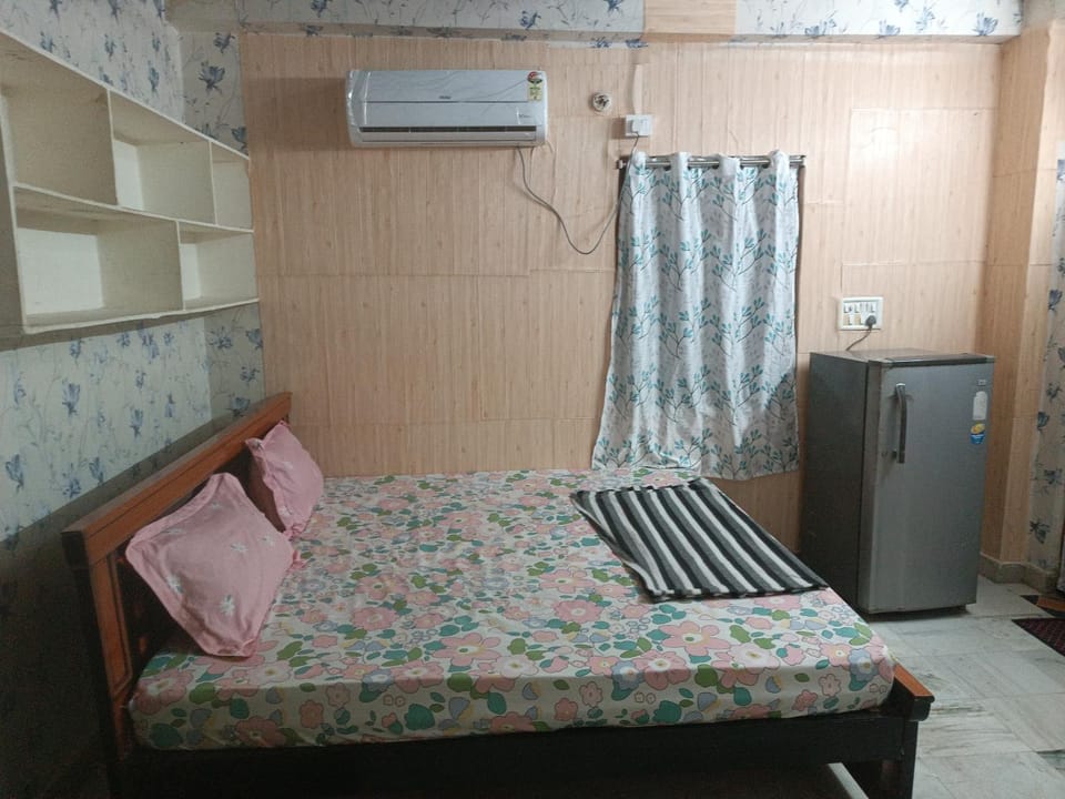 Air Conditioned studio room with complete kitchen Apartment in Hyderabad