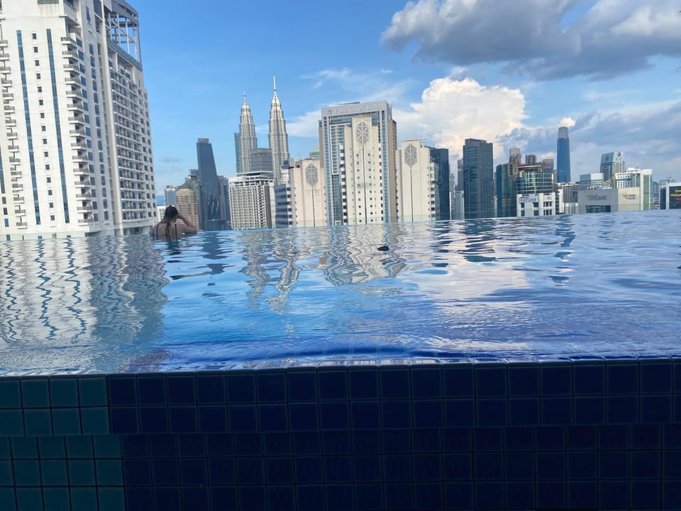 Nearby landmark, Day, City view, Swimming pool