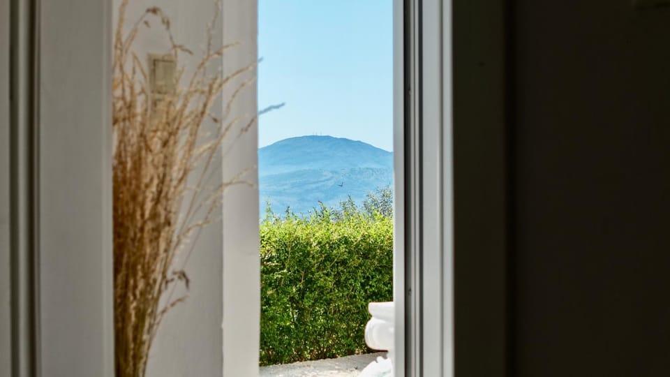 Patio, Day, Natural landscape, View (from property/room), Balcony/Terrace, City view, Garden view, Mountain view, Sea view, Quiet street view, Inner courtyard view