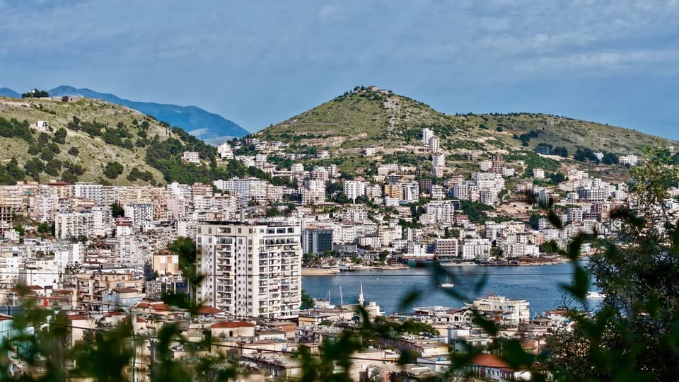 Property building, Nearby landmark, Day, Natural landscape, Bird's eye view, City view, Lake view, Mountain view, River view
