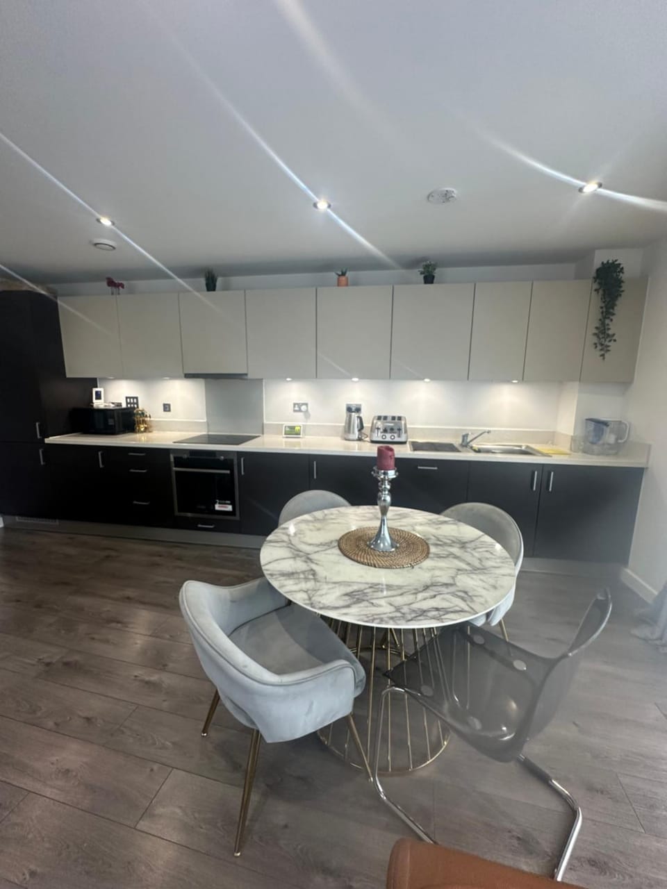Modern 2 bedroom flat with a balcony Apartment in London Borough of Ealing