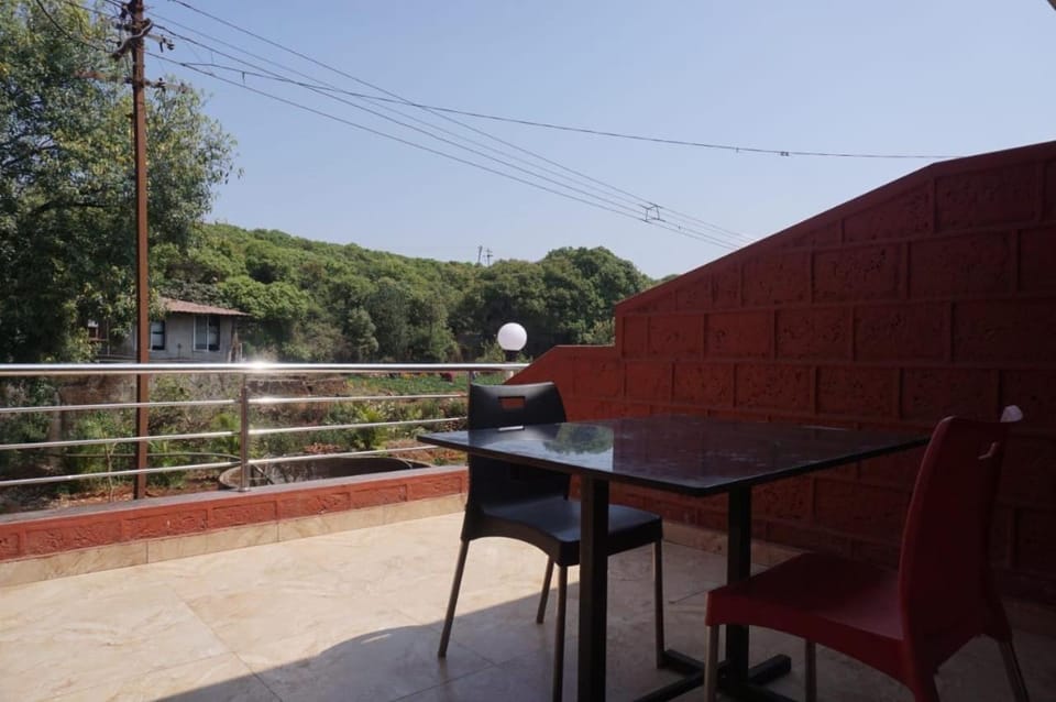 The Royal Crest Inn Hotel in Maharashtra