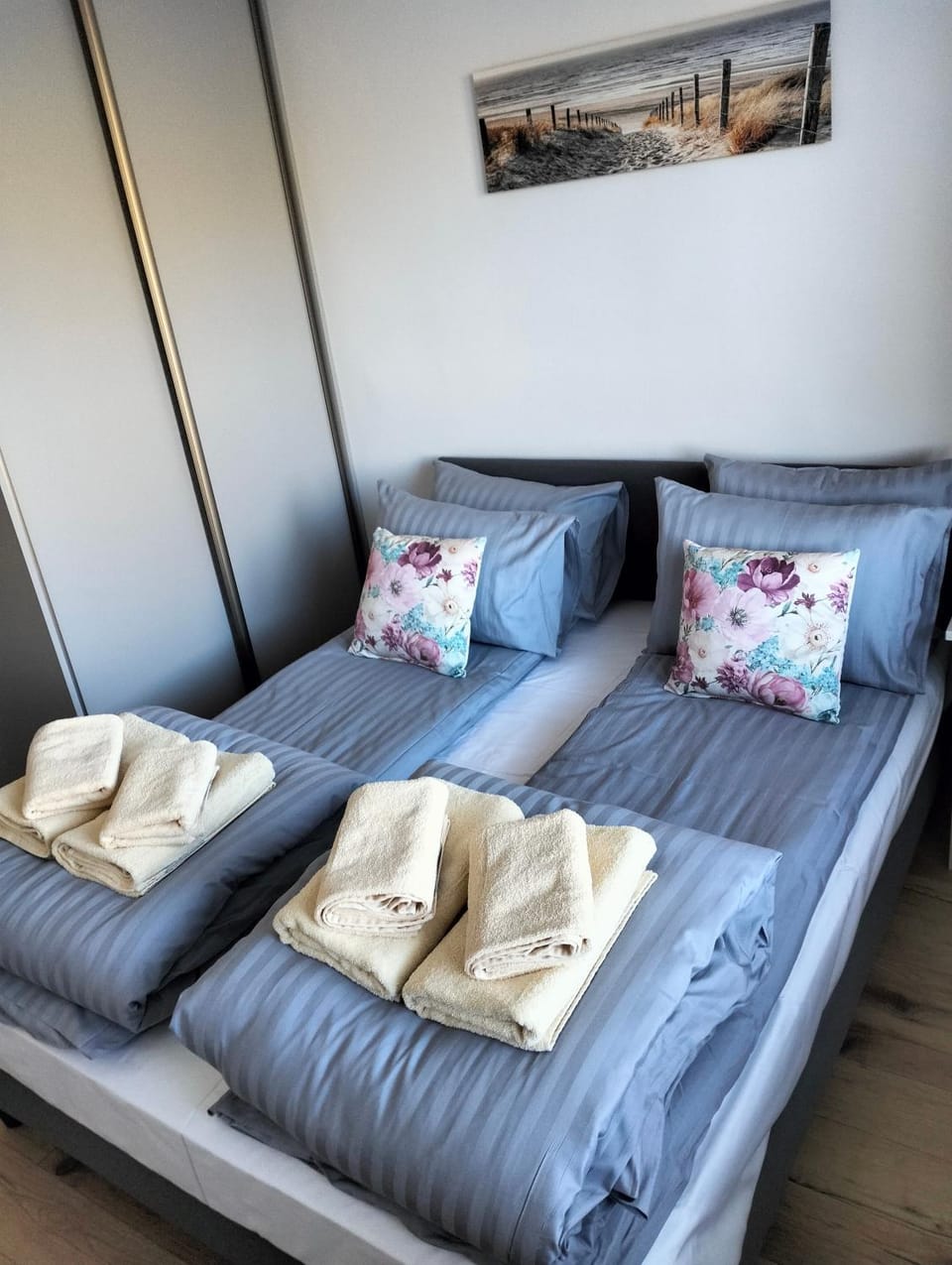 Bedroom, towels, wardrobe