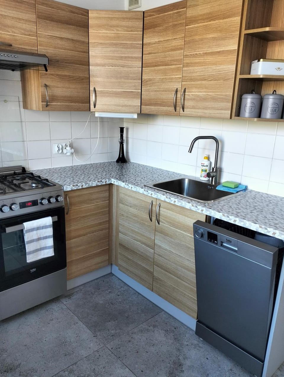 oven, kitchen