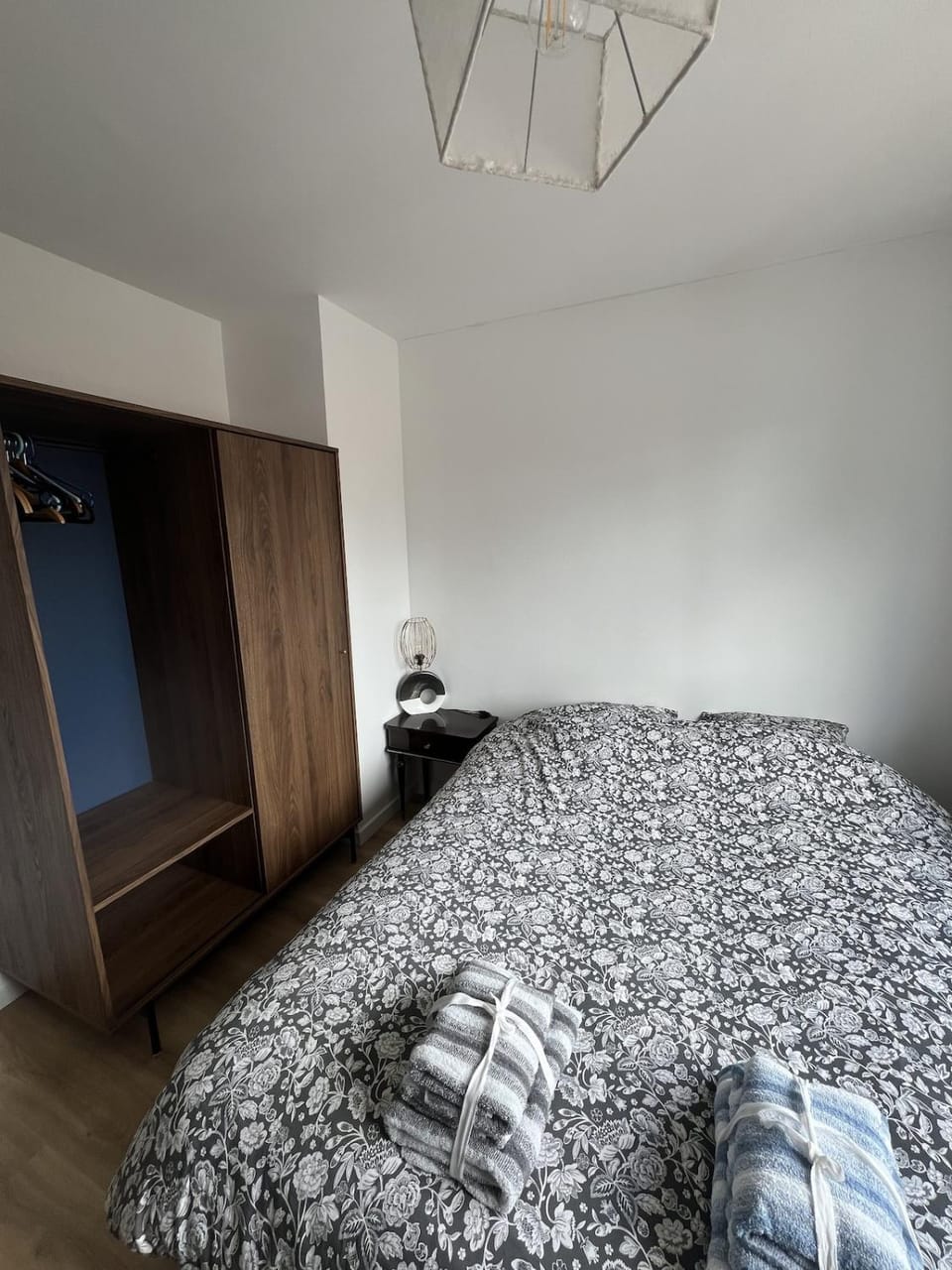 Bed, Bedroom, wardrobe