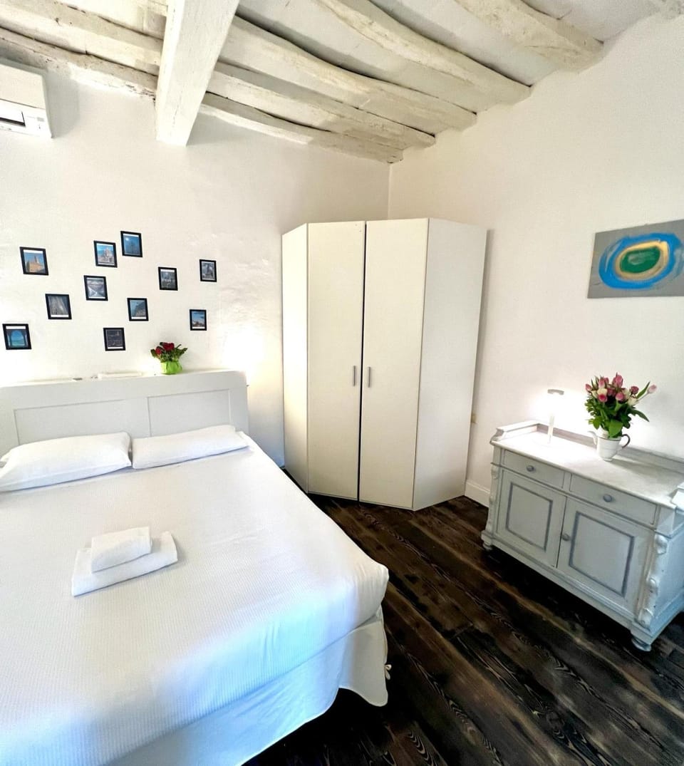 Bed, Bedroom, wardrobe