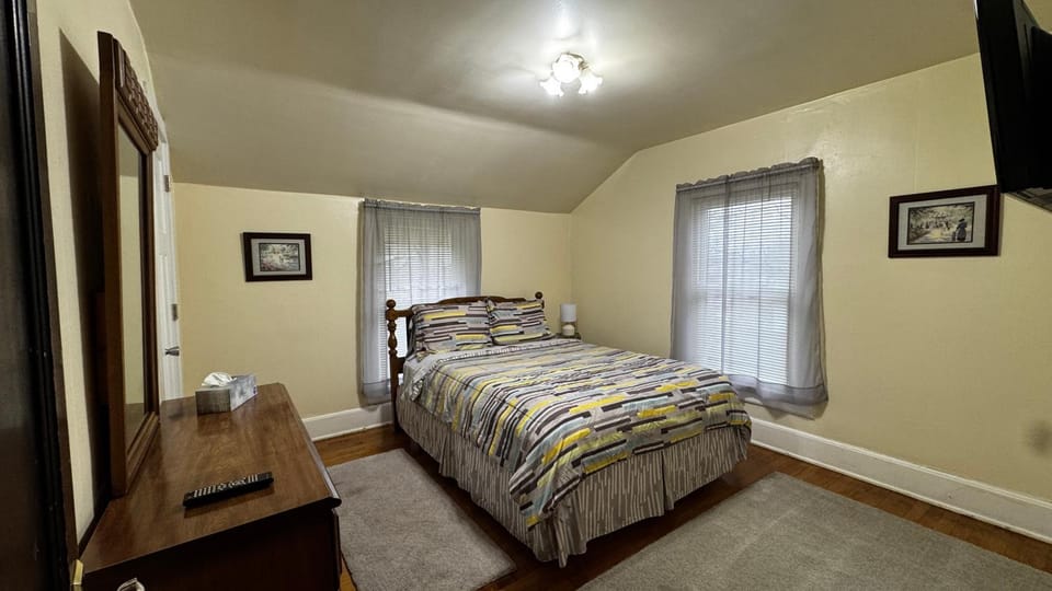 Comfortable House by Notre Dame House in South Bend