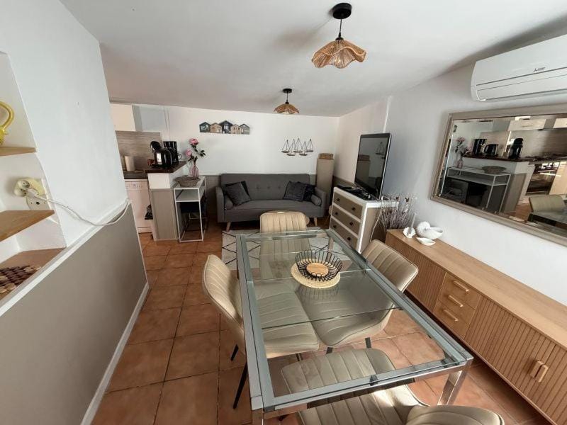 Grimaud - Maisonnette Climatisée 4 Personnes House in Grimaud