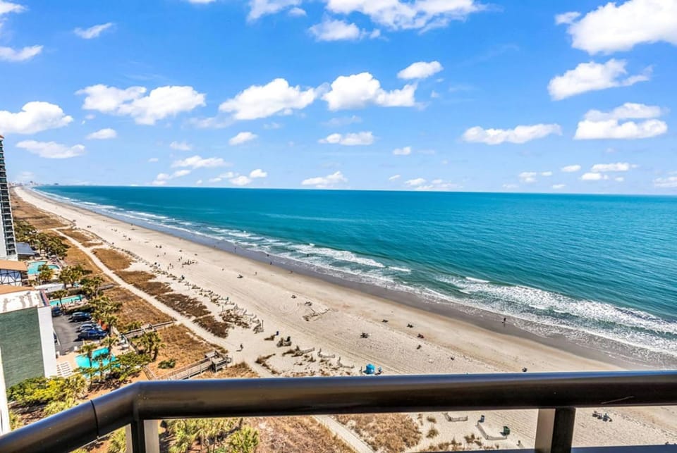 Wow-Fabulous Oceanfront 15th floor 2 Balconies! Resort in Myrtle Beach