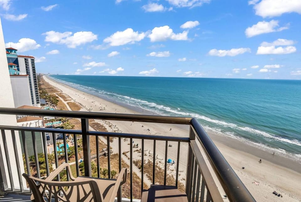 View (from property/room), Balcony/Terrace, Beach