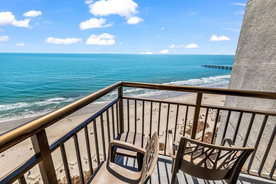 View (from property/room), Balcony/Terrace, Beach