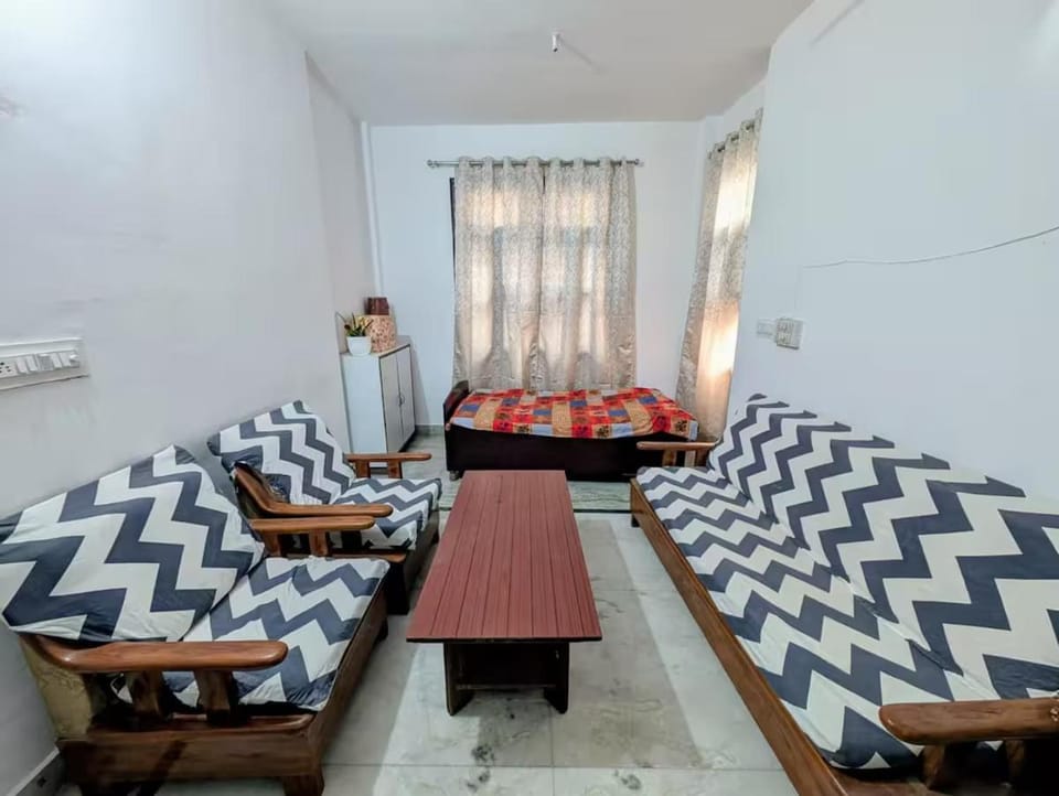 Living room, Dining area, Dinner