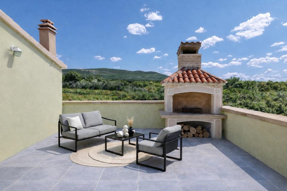 Patio, Day, Natural landscape, BBQ facilities, View (from property/room), Balcony/Terrace, Seating area, Mountain view