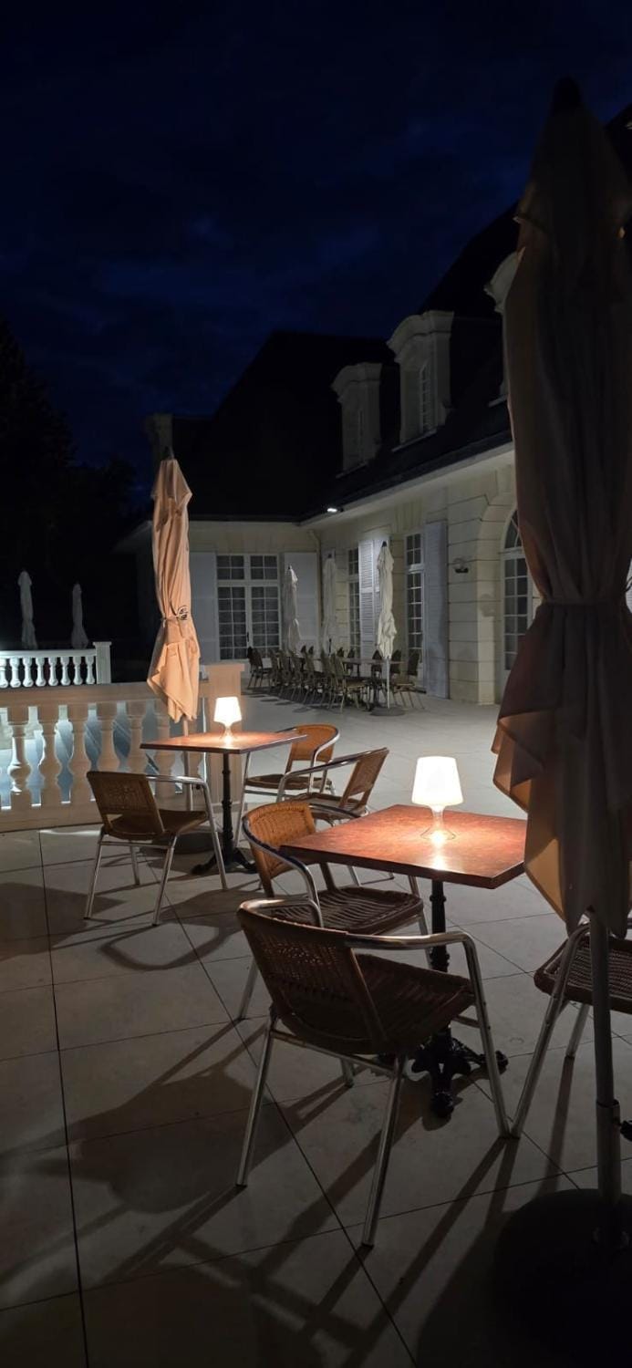Patio, Night