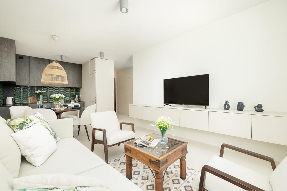 Communal lounge/ TV room, TV and multimedia, Kitchen or kitchenette, Living room, Seating area, Dining area, Evening entertainment
