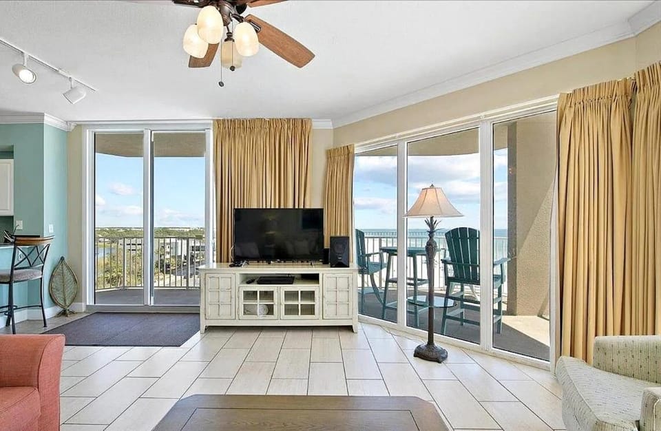 Modern 3BR Beachfront Condo with Wraparound Views Apartment in Panama City Beach