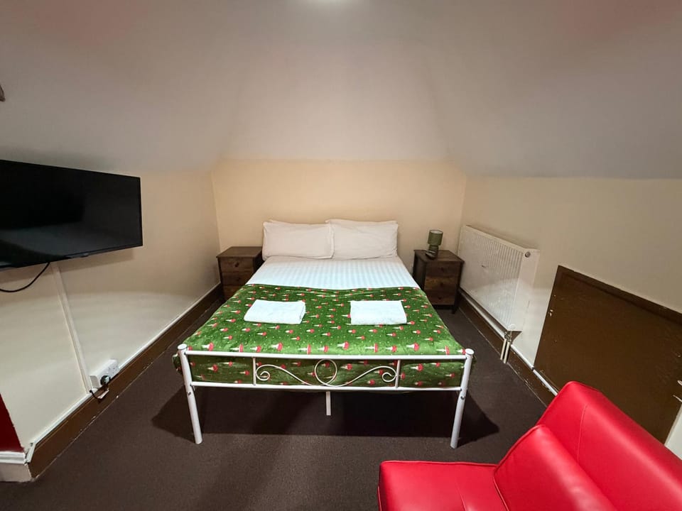 Budget Studio for 2 & Free Parking - 2nd floor Apartment hotel in Gosport