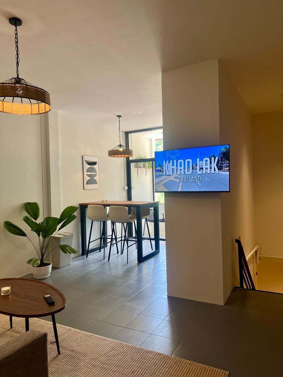 TV and multimedia, Living room, Dining area