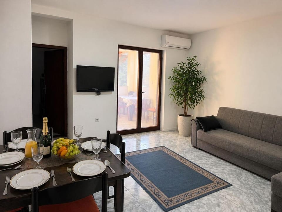 Simple Comfort Apartment Apartment in Budva Municipality